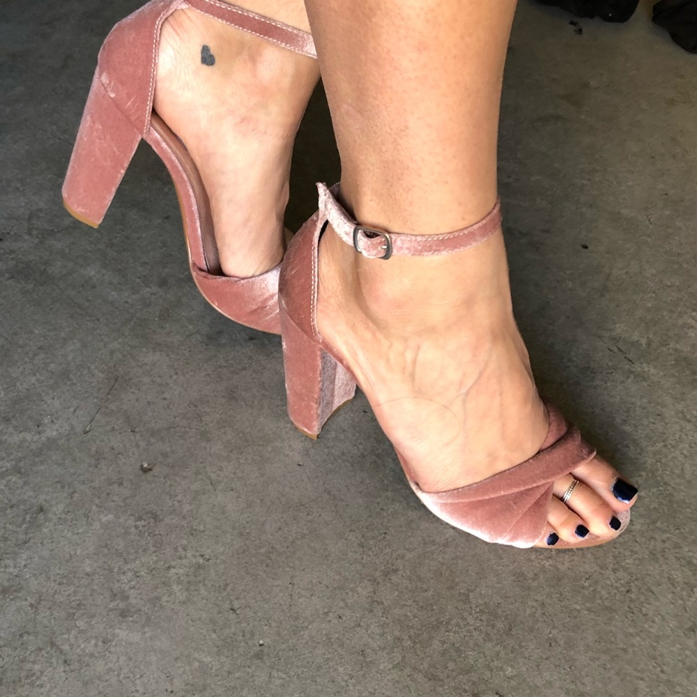 Steve Madden Rose Velvet Heels